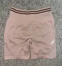 DOYOUEVEN Shorts Scrunch