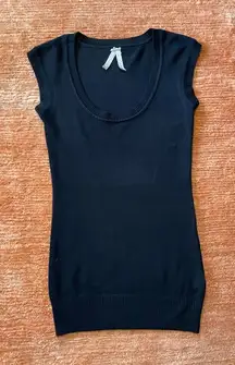 DEREK HEART” long top