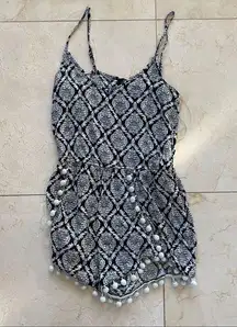 5th & Love Like New Black White Pom Romper Sz M