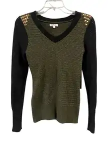 Buffalo David Bitton Sweater Studded Shoulder Size Medium Grene Black V-Neck