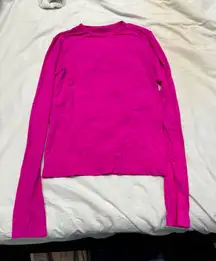 Skims limited edition VDAY collection pink long sleeve top | slightly cropped #skims #pink #winterfashion #fall #layering