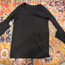 Black lululemon swiftly