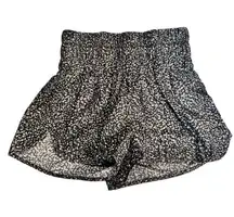 Free people Movement shorts in leopard print(S) Excellent pre-owned condition