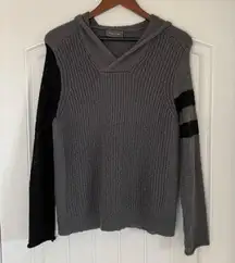 Gray‎ Black Knit Hooded Sweater Women’s Small/Medium Beach Travel