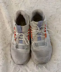 On Cloud Shoes Running