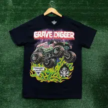 Monster Jam Franchise Grave Digger Poster Tee M