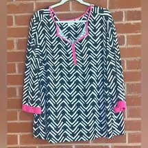 Black White and Pink Knit Tunic Top 3/4 Length Sleeves