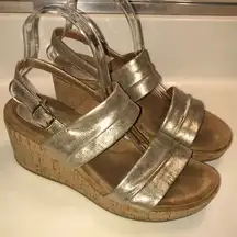 Euro Soft by Sofft Women’s Kahley Metallic Gold Strappy Cork Wedge Sandals