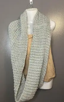 West Loop Scarf Womens One Size Light Gray Infinity Loop Chunky Knit Winter