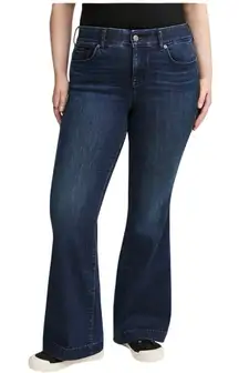 Torrid Bombshell Flare Super Soft Stretch Jeans Women’s plus Size 30R dark wash