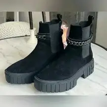 Karl Lagerfeld Paris Women's Reign Ankle Boot size 9.5 NEW