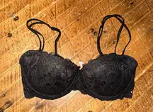 Victoria’s Secret 32D date night push-up lacy black bra