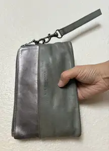 Vintage Liebeskind Berlin Pewter & Gray VTG Leather Wristlet Bag With Card Slot