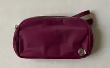 Everywhere Belt Bag 1L *Wordmark - Deep Luxe/Gold