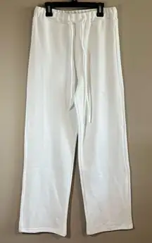 ✨ Oneleven Women’s White Sweater Pants Small