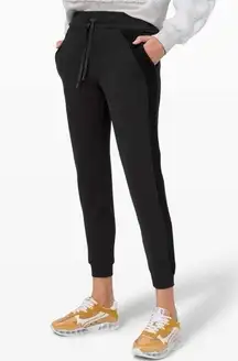 Lululemon Scuba Black Jogger Sherpa Stripe Black High Rise Size 2