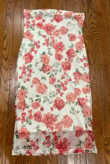 Full circle trends
Floral Print Strapless Dress