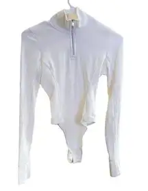 Alo Yoga  Rise-Up Long Sleeve Bodysuit White Size S Mock Neck Half-Zip Casual