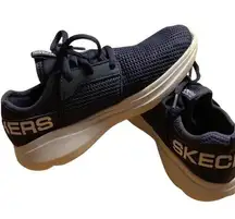 Skechers GO RUN sneakers-US Women’s 6.5 /EU 36.5 / Men’s 4.5