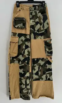 AKIRA Camo Patchwork Cargo Pants jeans wide leg size S Small high waist tan