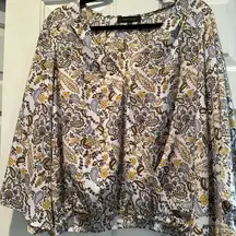 Anthropologie BOHO Flared Sleeves
Top Medium