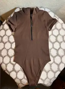 Bodysuit NWOT Brown Bodysuit Ribbed Zip front Short Sleeve Small