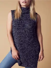 Cotton Candy LA Chunky Sleeveless Turtleneck Sweater Vest in Marled Charcoal