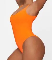 SKIMS  Essential Scoop Neck Bodysuit Highlighter Orange S/M New