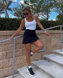 Vuori Daily Crop Tank White Large