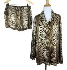 Victorias‎ Secret Pajama Set Medium Long Sleeve Shirt Shorts Cheetah Print Satin