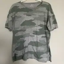 Aerie  camo print tee