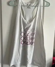 Oakley women’s tank XL