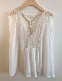 Lovestitch sleeveless lace Vneck blouse