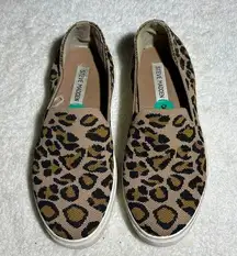 Steve Madden Cheetah Print Slip On Shoes Size 8