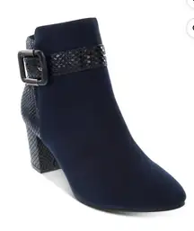 Karen Scott Women’s “Ivvy” Zip-Up Almond Toe Ankle Boots – Size 8.5 – Navy Blue