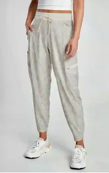 Athleta Go Far Venture Joggers Viper Grey Sz 2P