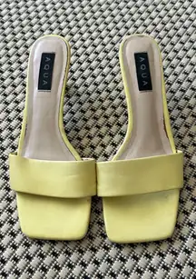 AQUA Heels yellow 