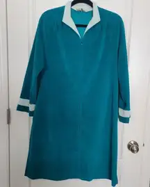 Vanity Fair Vintage  housecoat robe size 14.