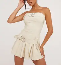 EGO - Bandeau Buckle Detail Pleated Mini Dress in Beige Stone