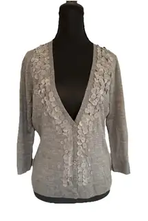 NEW YORK & CO Lightweight Gray Short Cardigan w/ Appliqués Women’s Sz M NWOT