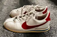 Womens sz8.5 Nike Cortez lowtops