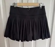 Gold Hinge Pleated Black Skirt 15"