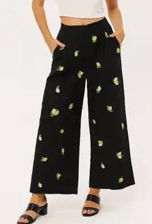 🍋 Vintage  100% Irish Linen Lemon-Embroidered Pants (Sz 8 – fits modern 6) 🍋