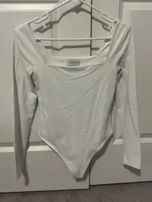 Aritzia Babaton White Long Sleeve Bodysuit