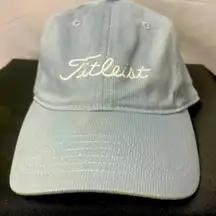 TITLEIST  WO ONE SIZE LIGHT  BLUE WITH BREAST CANCER EMBLEM HOOK LOOP CLOSURE