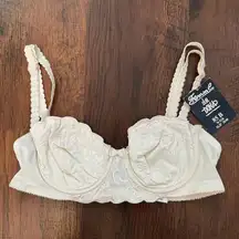 FEMME de DONA ecru underwire bra, made in France, size 38A / FR 85B, NWT
