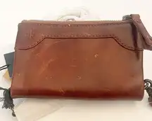 Frye Melissa Cognac Brown Distressed Leather Crossbody Wristlet Stadium Bag NEW
