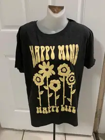 NWT L  Graphic Tee