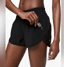 Lululemon Tracker Short V *4" Black