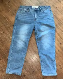 Soft Surroundings light wash 12 cropped mom jeans